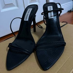 STEVE MADDEN Black Heels